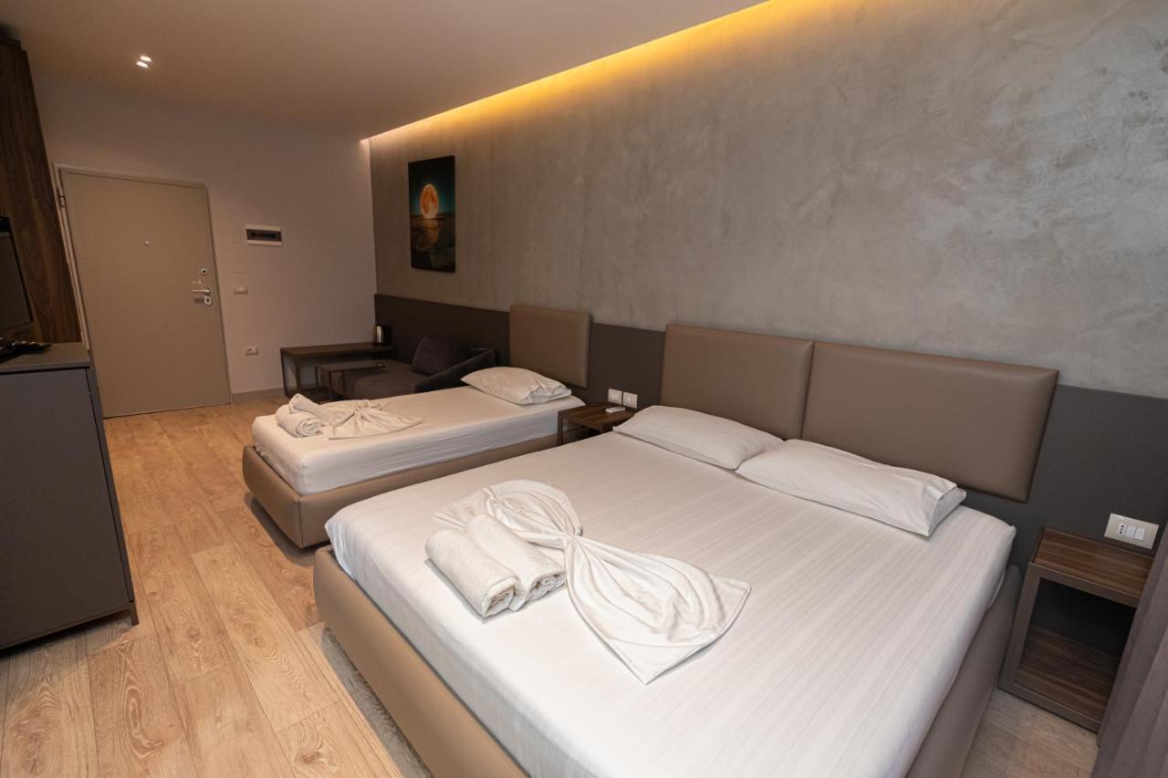 Novus Rooms Vlorë Exteriör bild