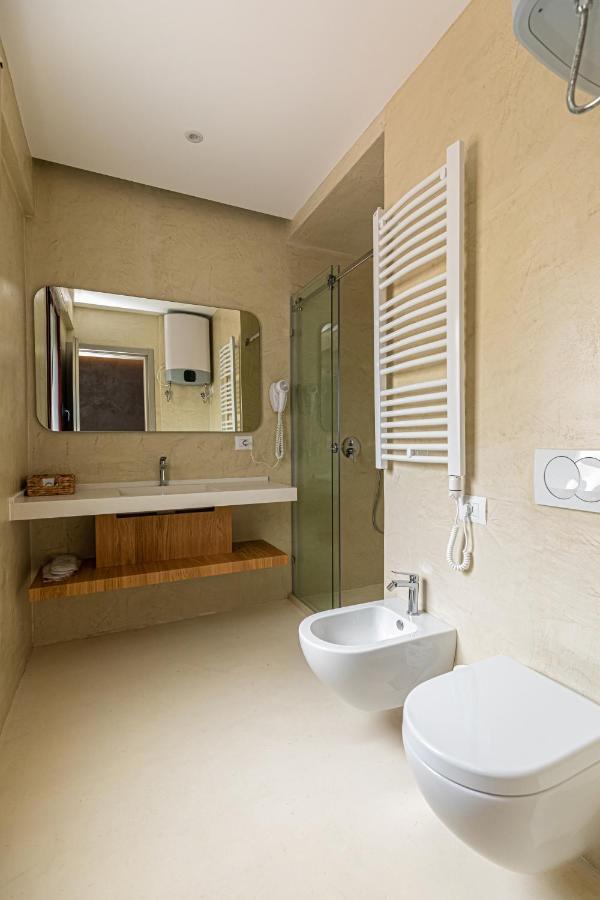 Novus Rooms Vlorë Exteriör bild