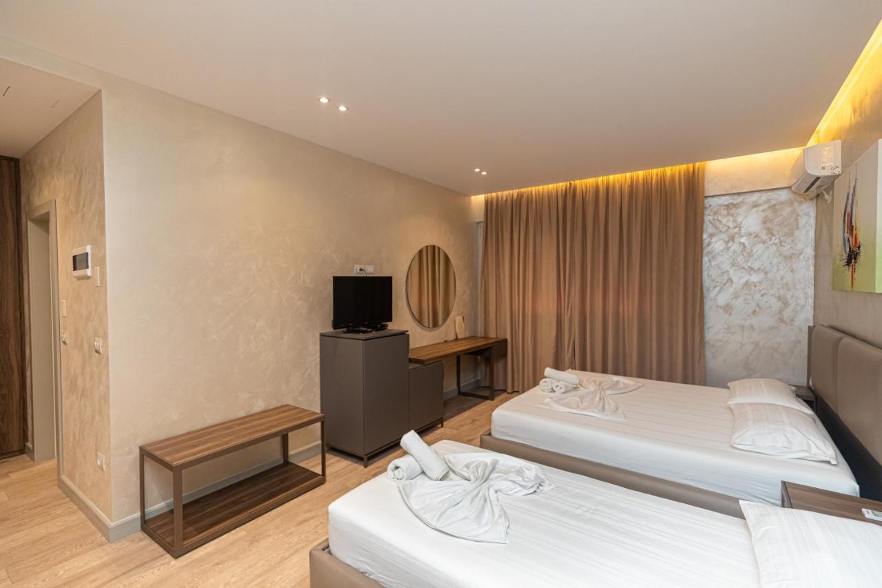 Novus Rooms Vlorë Exteriör bild