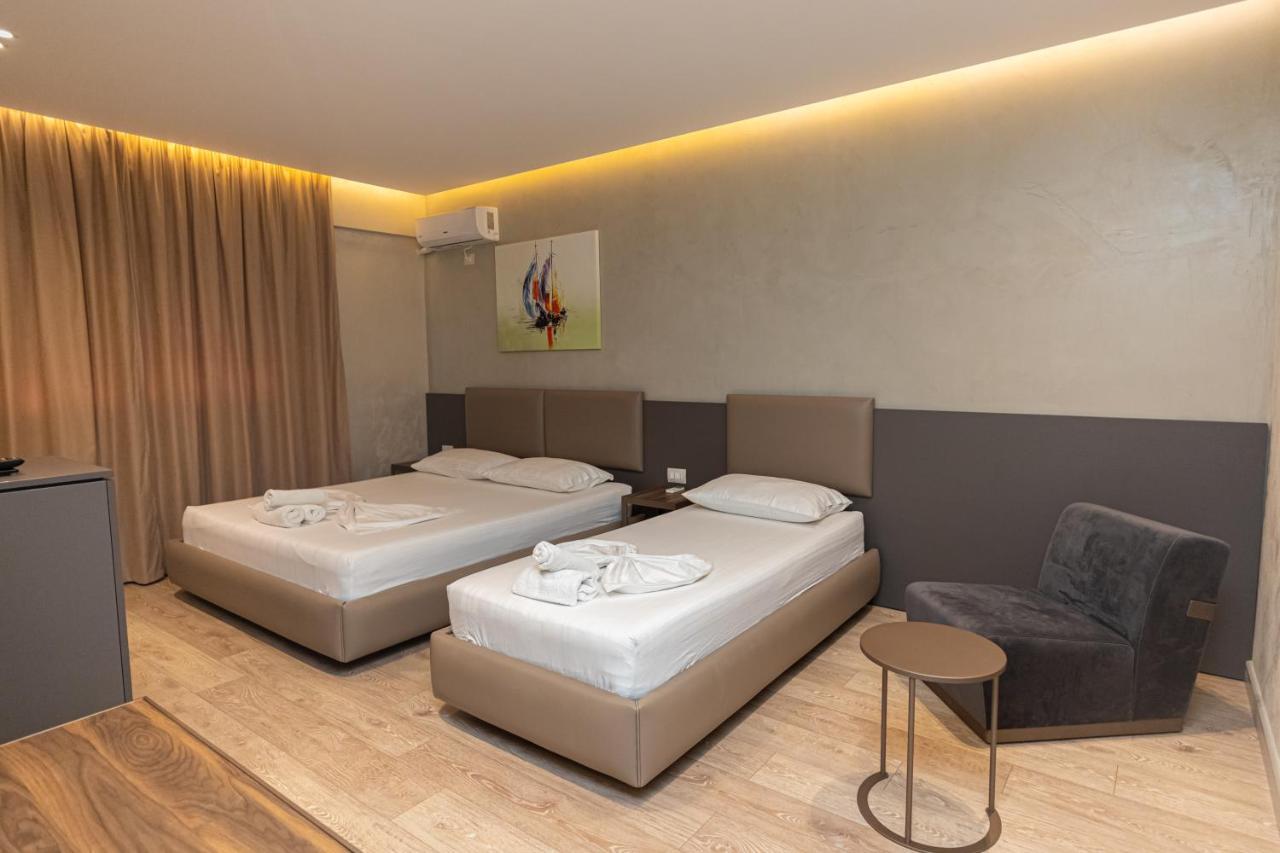 Novus Rooms Vlorë Exteriör bild